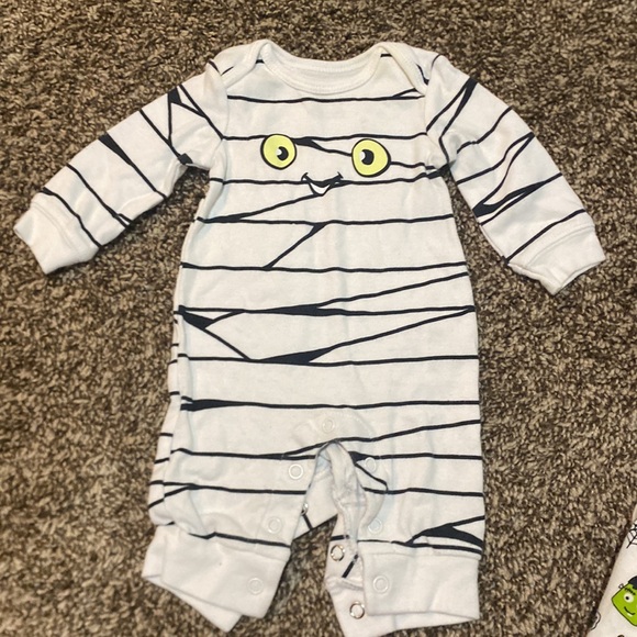 Newborn Halloween Sleeper set of 4 - Picture 4 of 9